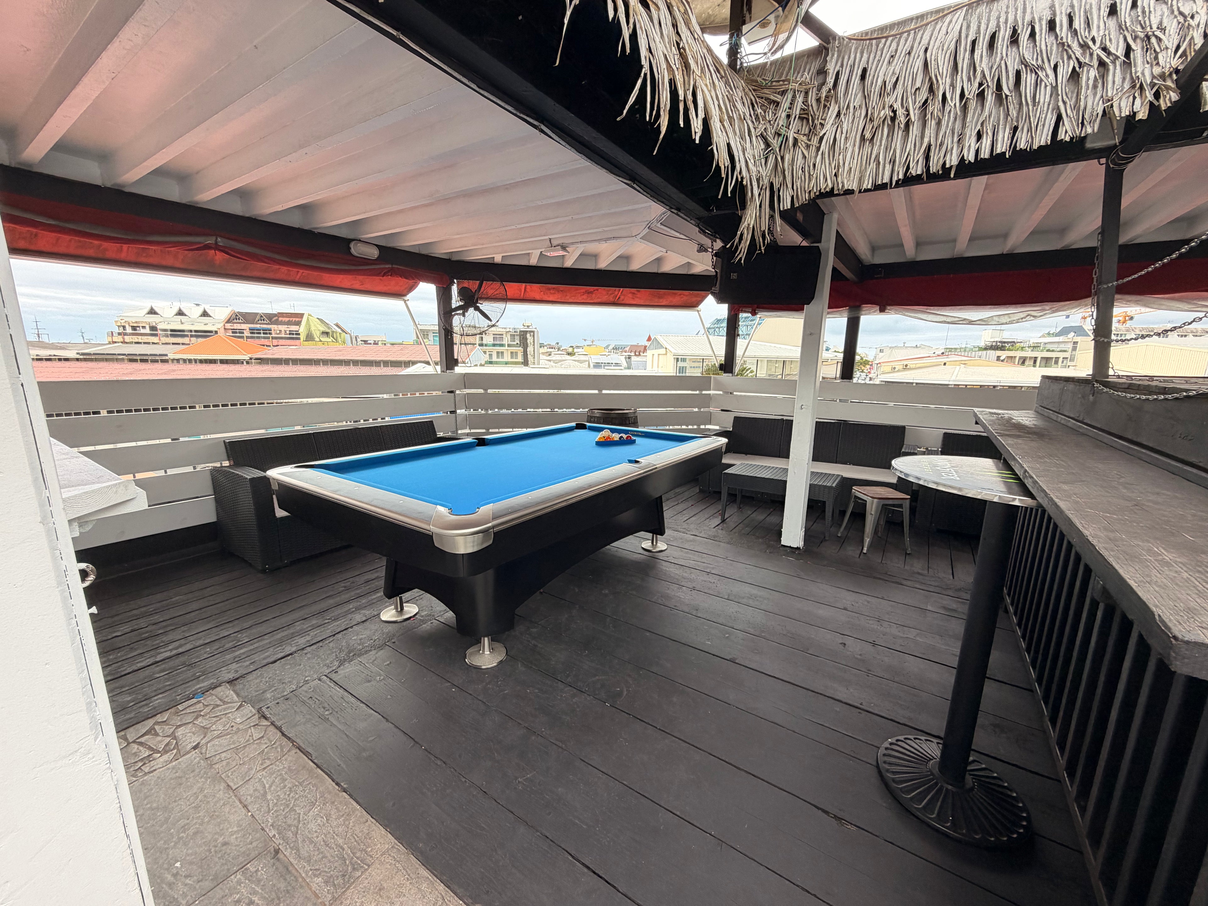 Billard Extérieur + Carré VIP